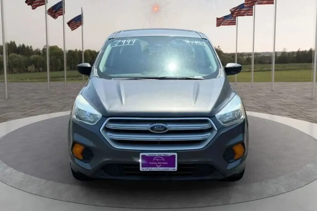 2017 Ford Escape Sport photo 1