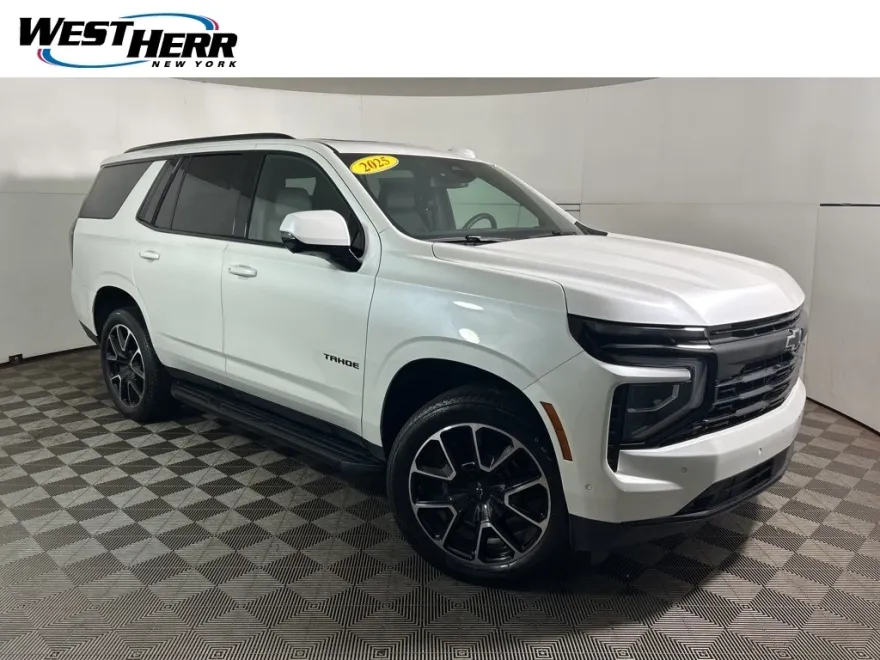 2025 Chevrolet Tahoe RST photo 1