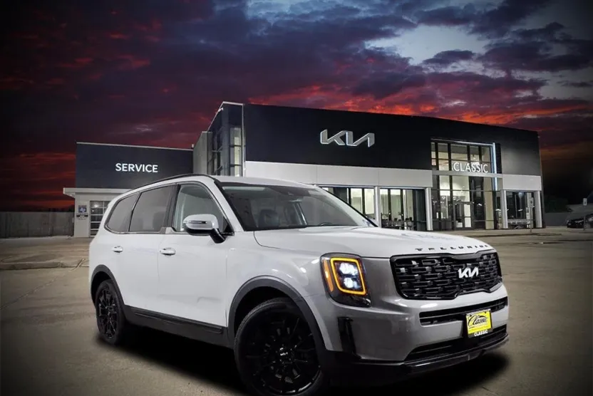 2022 Kia Telluride EX photo 1