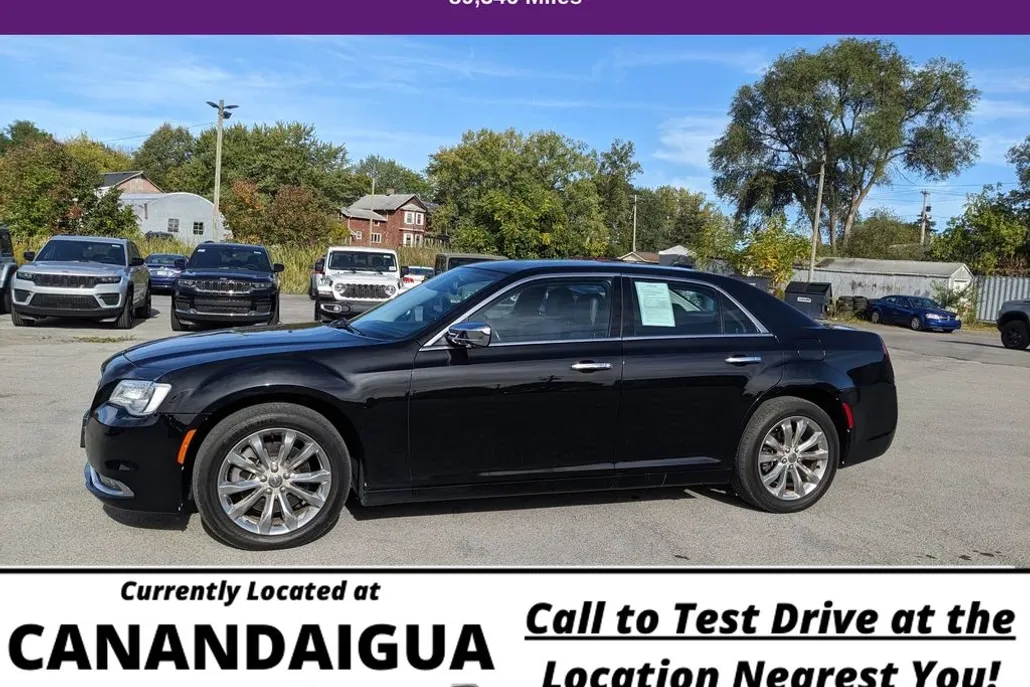 2016 Chrysler 300 C Base photo 1