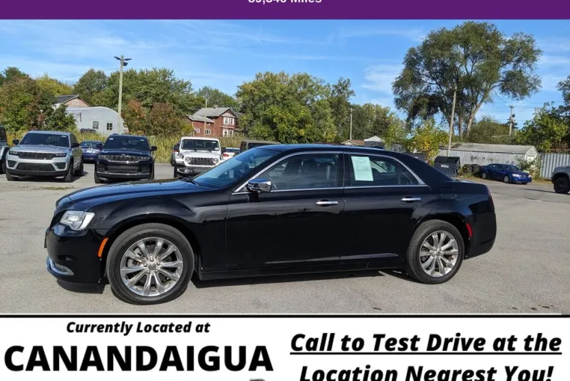 2016 Chrysler 300 C Base photo 1