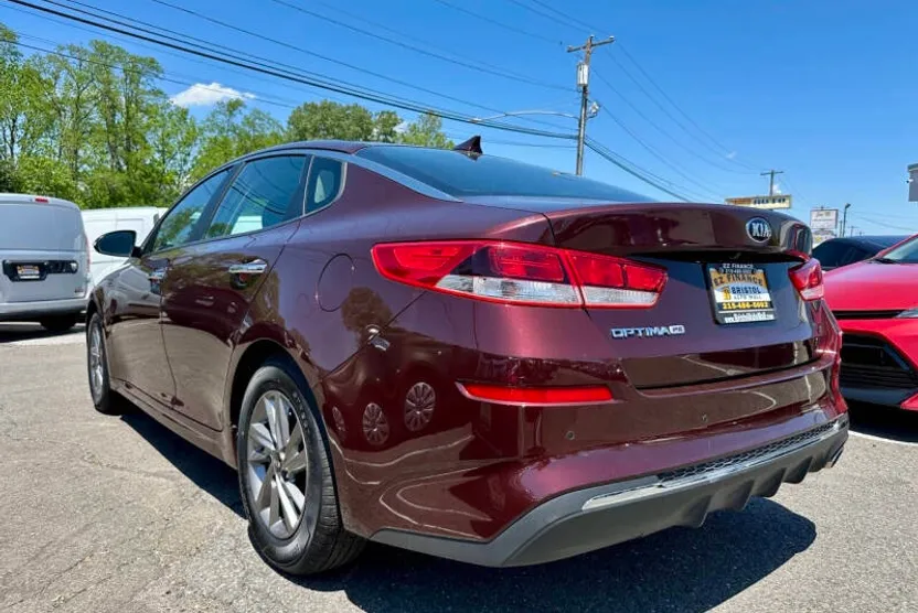 2020 Kia Optima LX photo 1