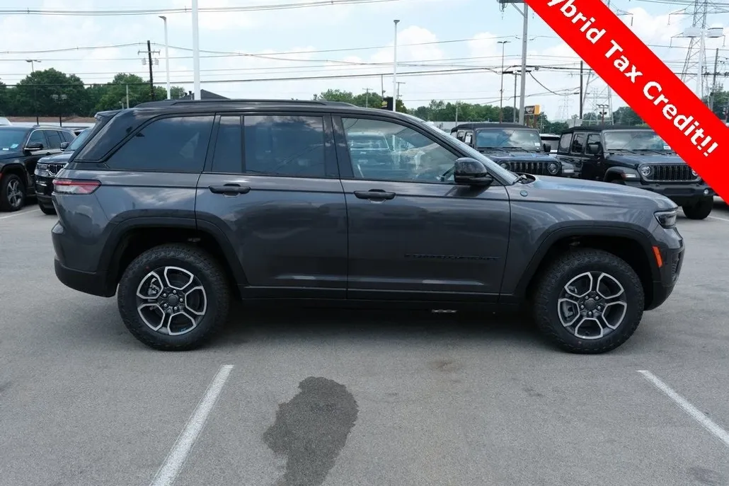 2024 Jeep Grand Cherokee Trailhawk 4xe photo 1