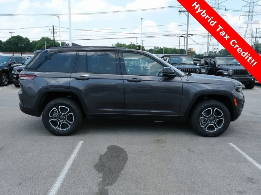 2024 Jeep Grand Cherokee Trailhawk 4xe photo 1