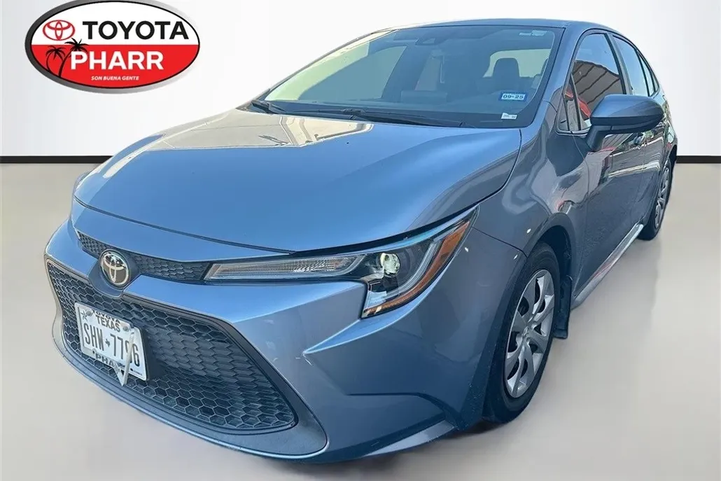 2022 Toyota Corolla LE photo 1