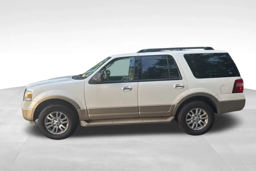 2012 Ford Expedition XLT photo 1