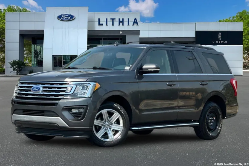 2020 Ford Expedition XLT photo 1