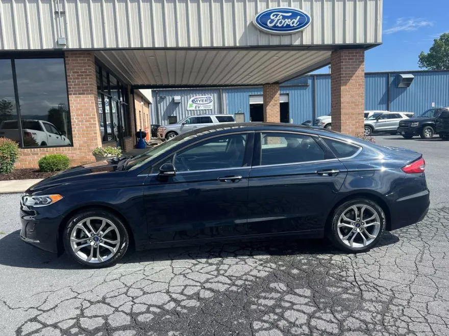 2020 Ford Fusion SEL photo 1