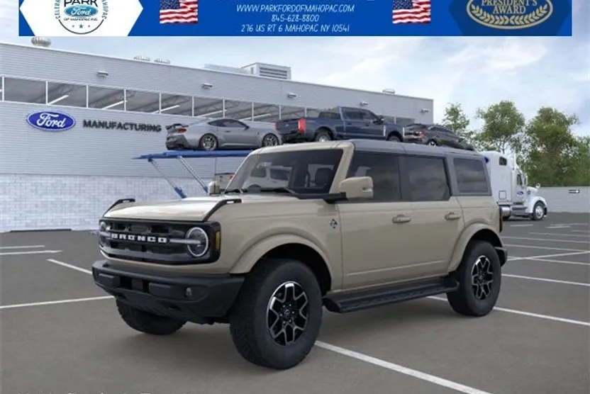 2025 Ford Bronco Outer Banks photo 1