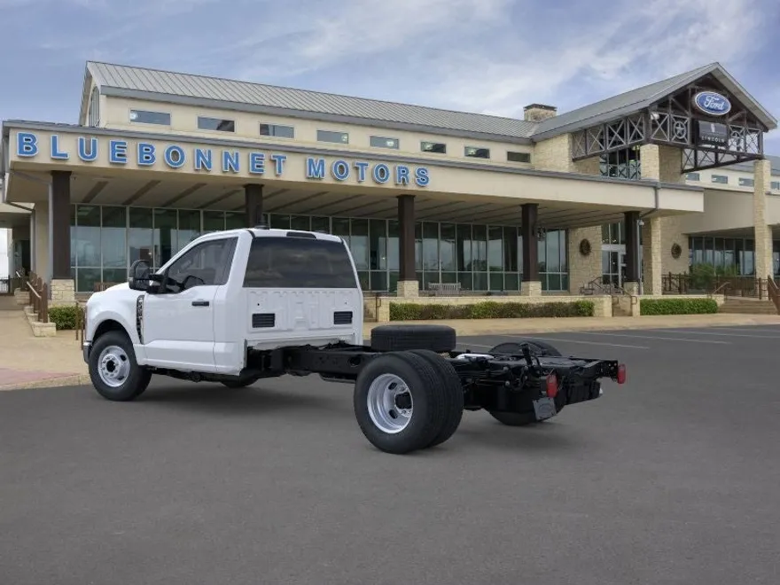 2025 Ford F-350 XL photo 1
