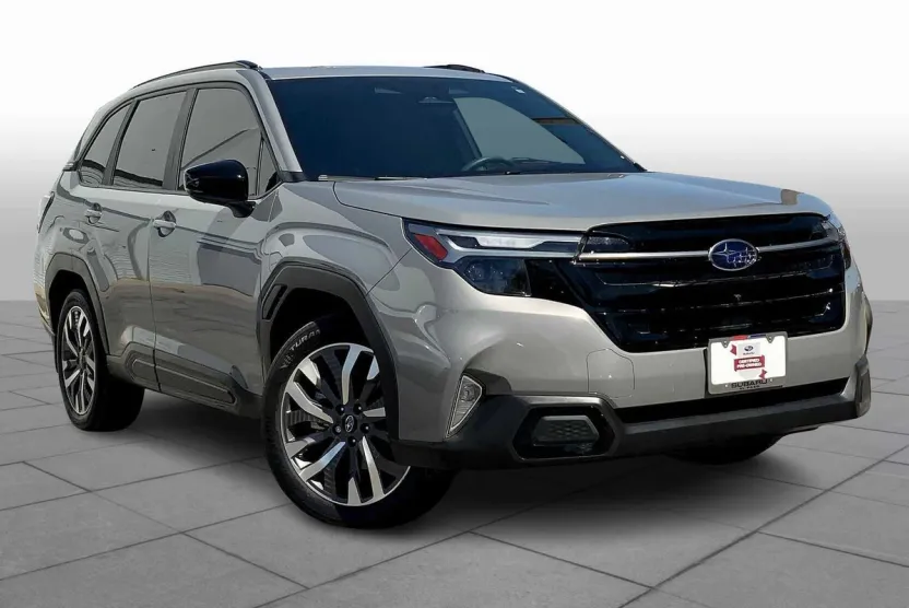 2025 Subaru Forester Touring photo 1