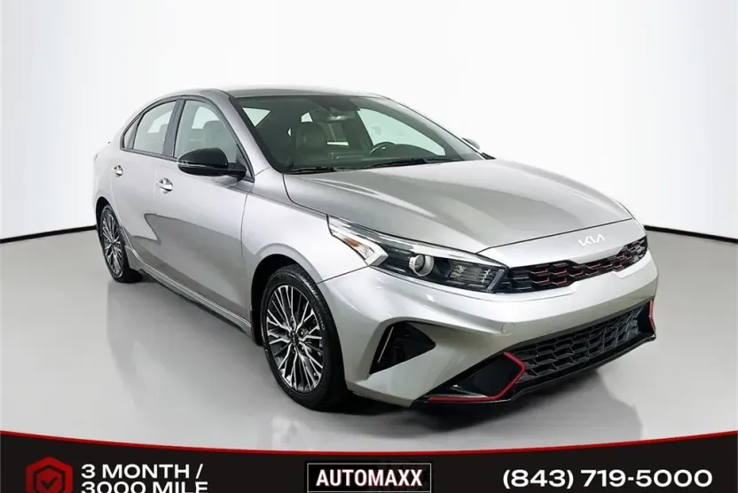 2023 Kia Forte GT-Line photo 1