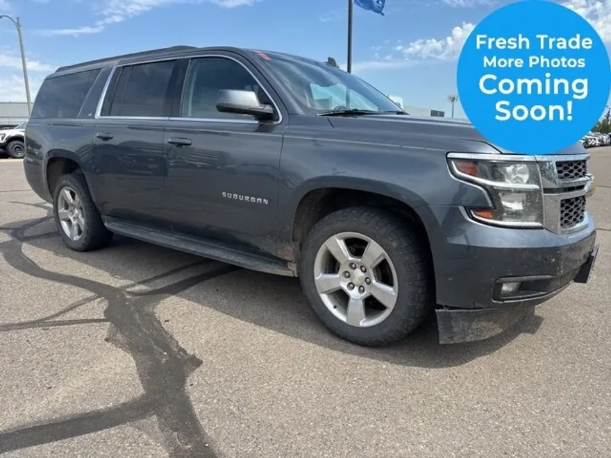 2020 Chevrolet Suburban LT photo 1