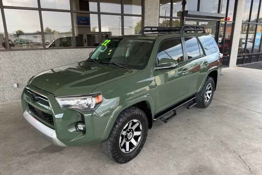 2022 Toyota 4Runner TRD photo 1