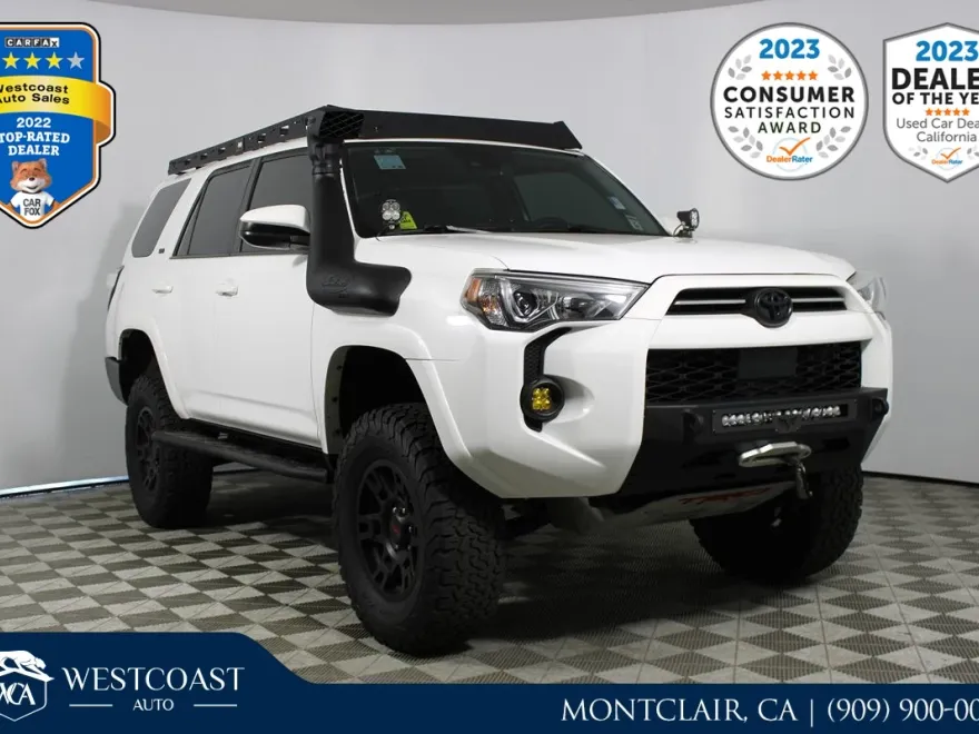 2021 Toyota 4Runner SR5 photo 1