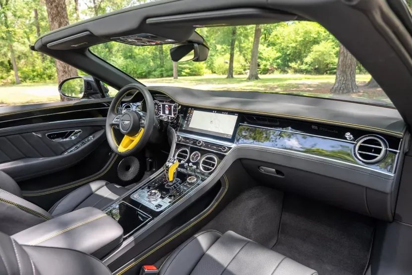 2024 Bentley Continental GTC photo 1