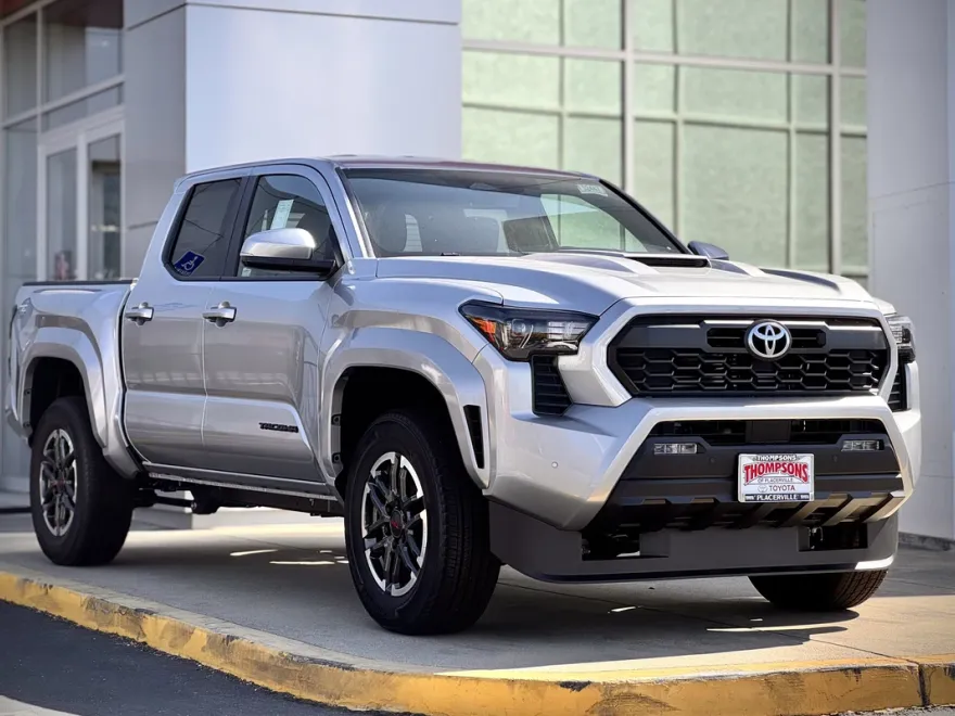 2025 Toyota Tacoma TRD Sport 4x4 Double Cab photo 1