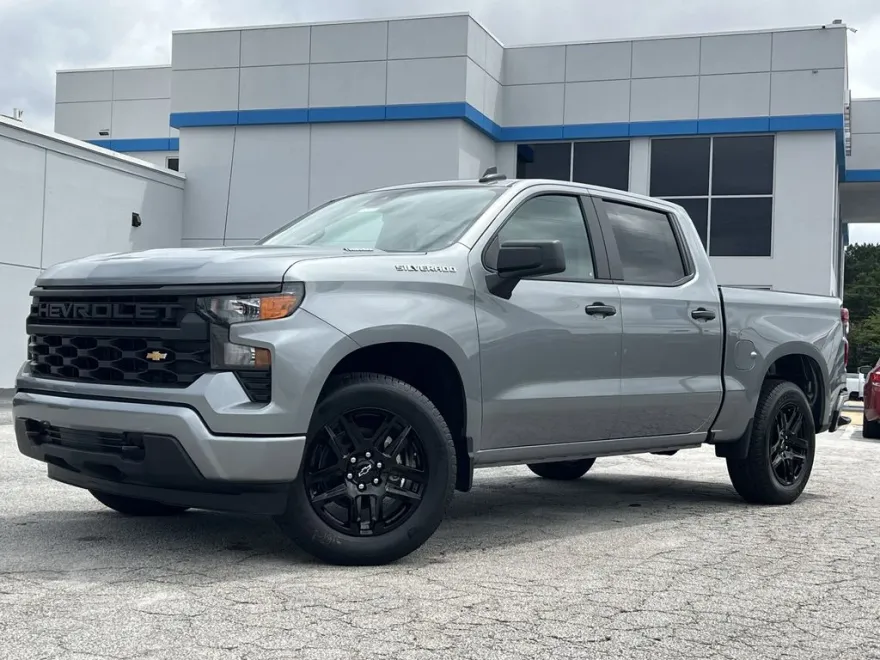 2026 Chevrolet Silverado 1500 Custom photo 1
