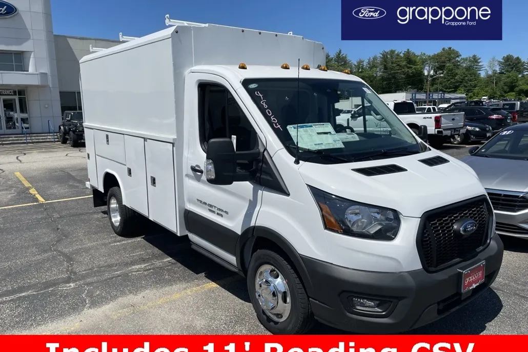 2025 Ford Transit Cutaway photo 1