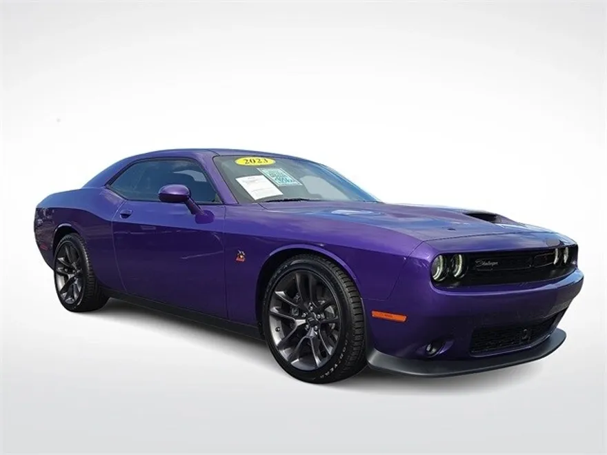2023 Dodge Challenger R/T Scat Pack photo 1