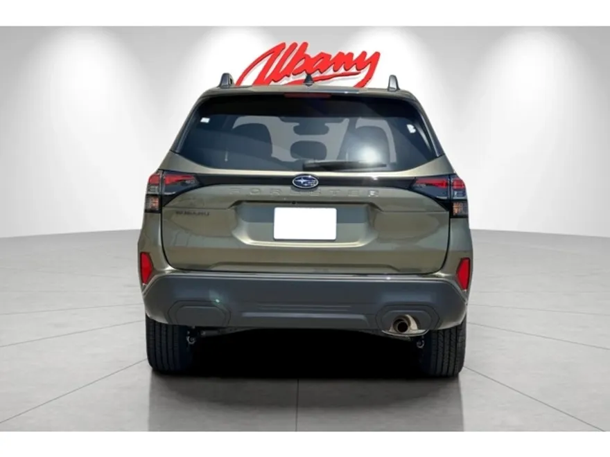 2025 Subaru Forester Premium photo 1
