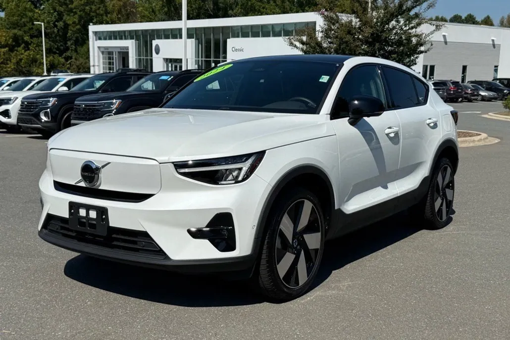 2024 Volvo C40 Recharge Plus photo 1