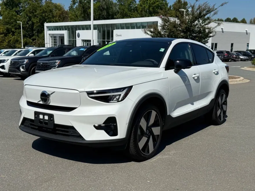 2024 Volvo C40 Recharge Plus photo 1