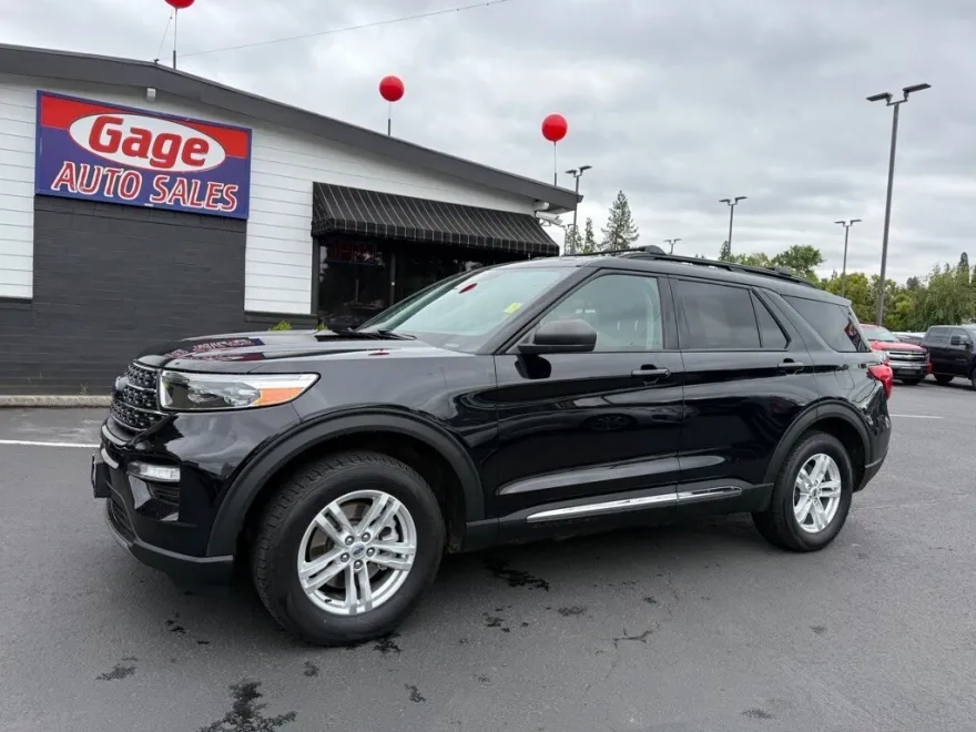 2021 Ford Explorer XLT photo 1