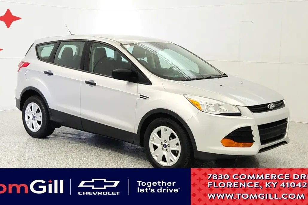2015 Ford Escape S photo 1