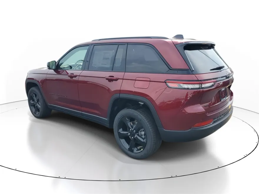2025 Jeep Grand Cherokee Limited photo 1