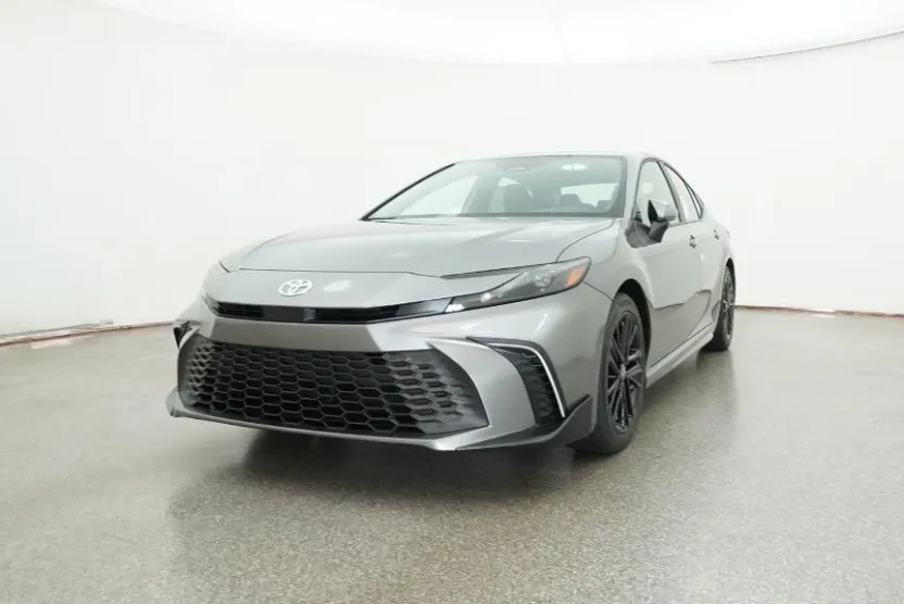 2026 Toyota Camry SE photo 1