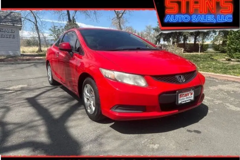 2014 Toyota Prius V Two photo 1