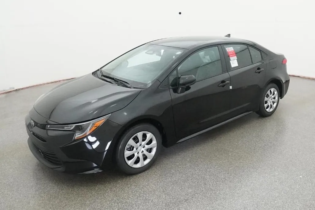 2026 Toyota Corolla LE photo 1