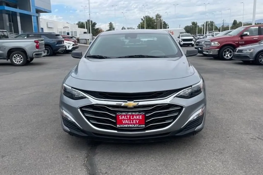 2023 Chevrolet Malibu LS photo 1