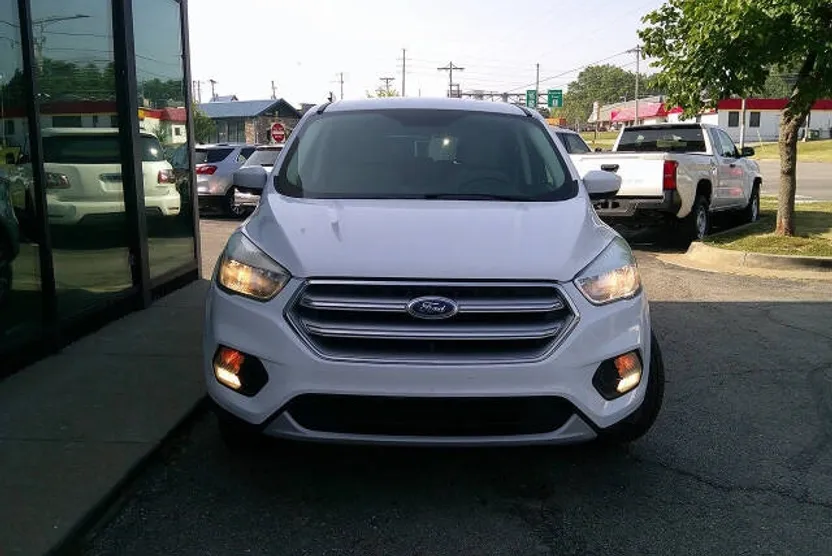 2017 Ford Escape SE photo 1