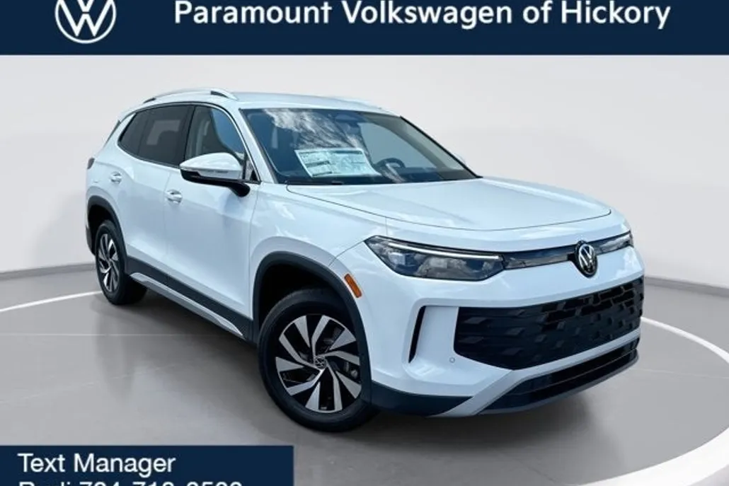 2025 Volkswagen Tiguan S photo 1