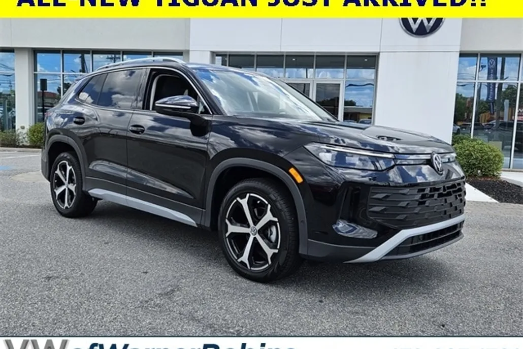 2025 Volkswagen Tiguan SE photo 1