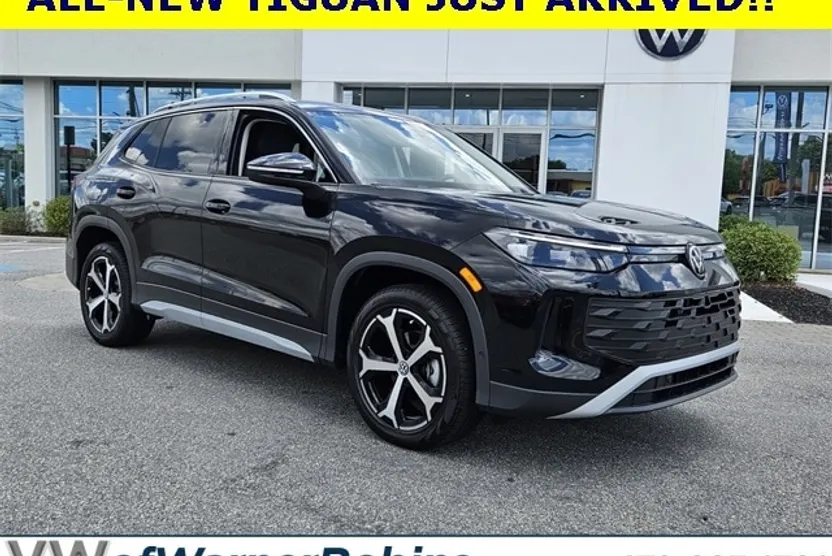 2025 Volkswagen Tiguan SE photo 1