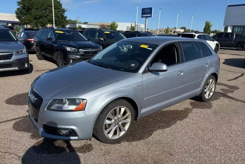 2013 Audi A3 Premium photo 1
