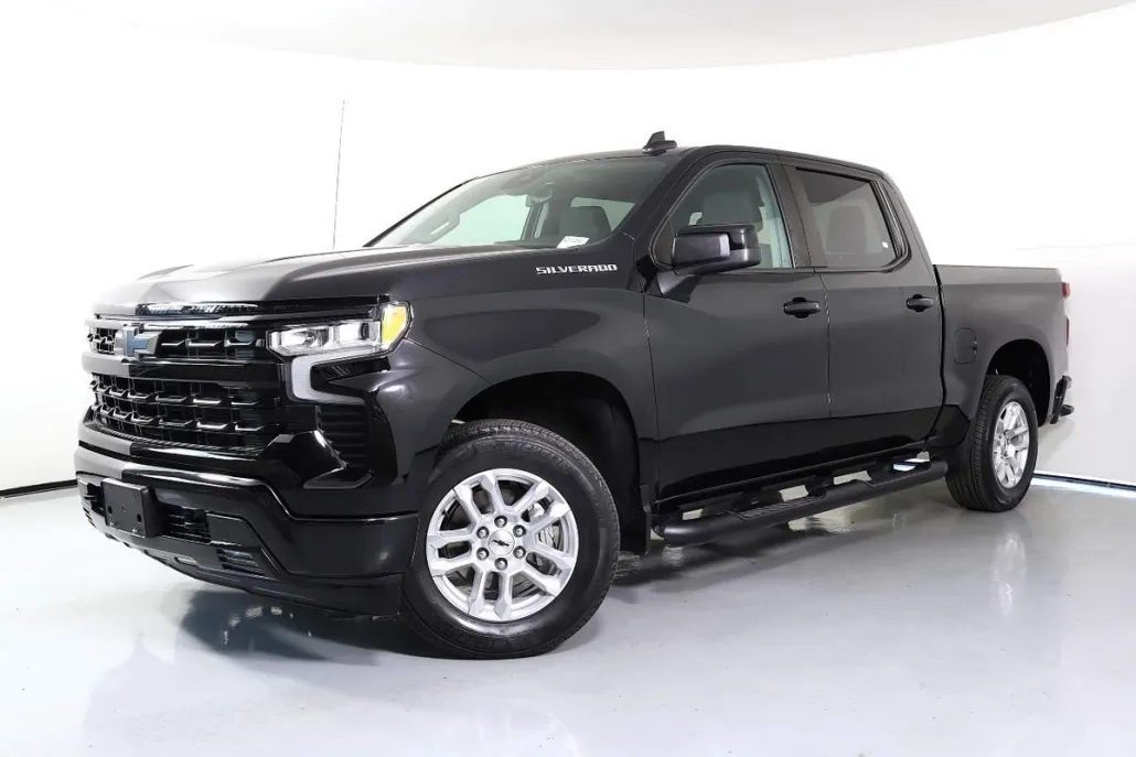 2023 Chevrolet Silverado 1500 RST photo 1