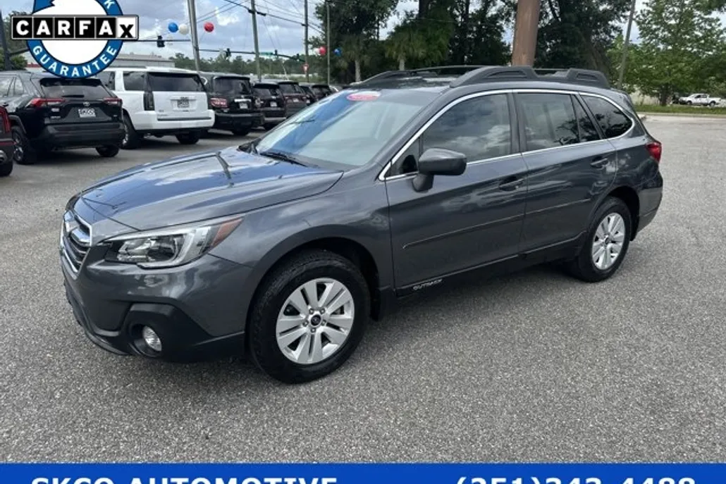 2018 Subaru Outback 2.5i Premium photo 1