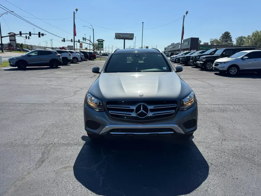 2019 Mercedes Benz GLC 300 photo 1