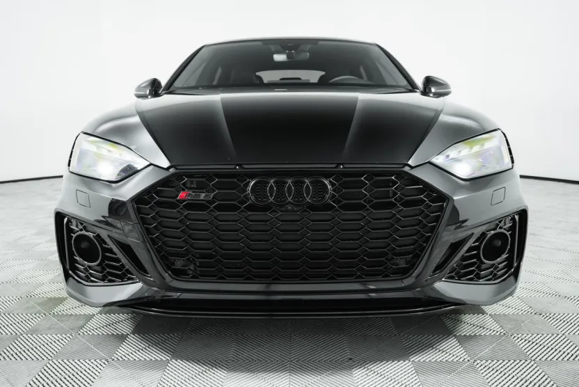 2024 Audi RS 5 photo 1