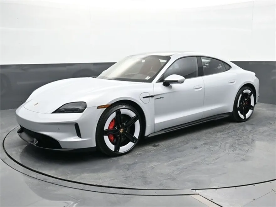 2025 Porsche Taycan GTS photo 1