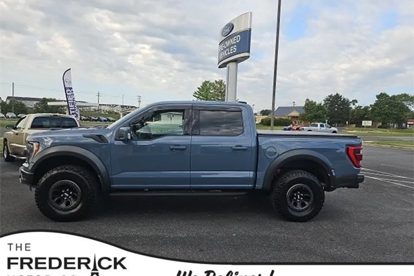 2023 Ford F-150 Raptor photo 1
