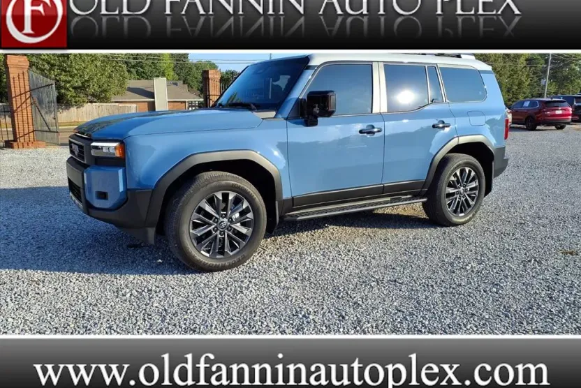 2025 Toyota Land Cruiser photo 1