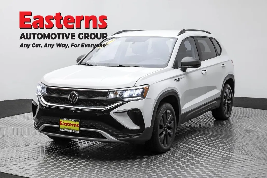 2022 Volkswagen Taos S photo 1