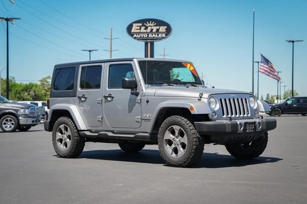 2017 Jeep Wrangler Unlimited Sahara photo 1