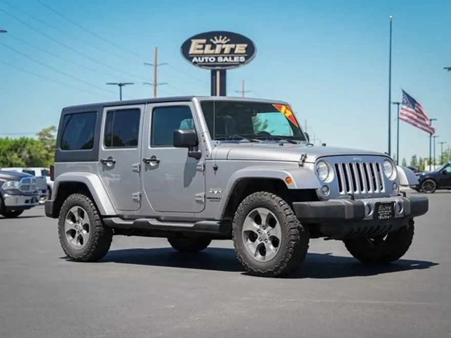 2017 Jeep Wrangler Unlimited Sahara photo 1
