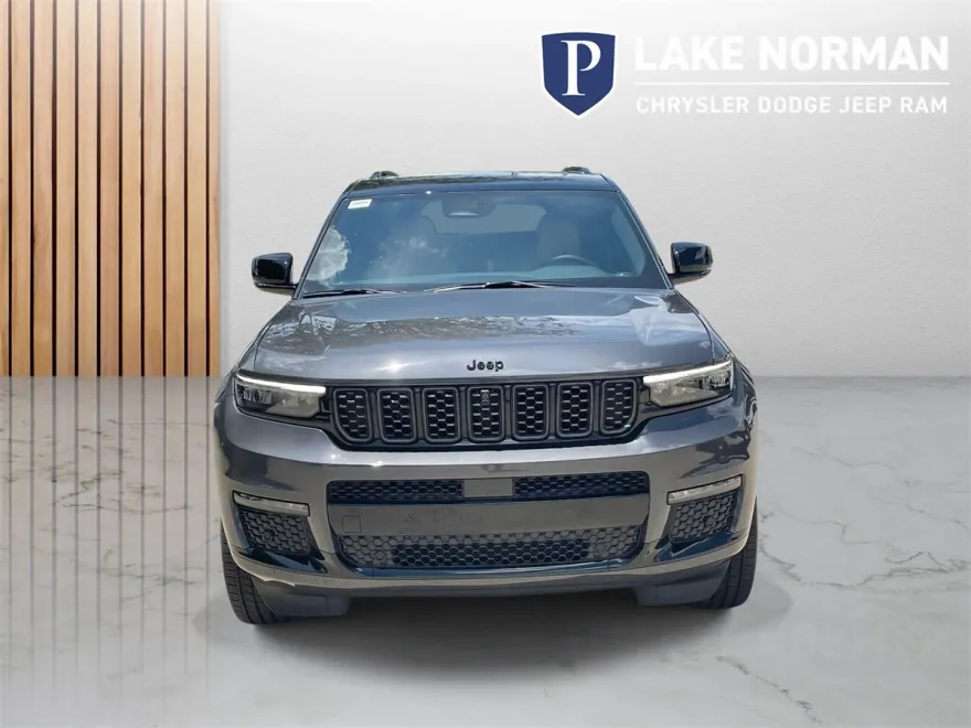 2025 Jeep Grand Cherokee L Summit photo 1